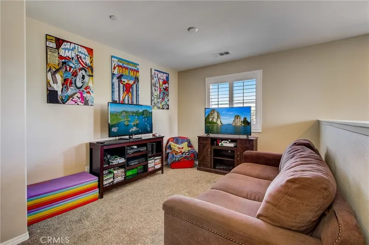 15363 Sugar Cane Lane, Fontana, California 92336