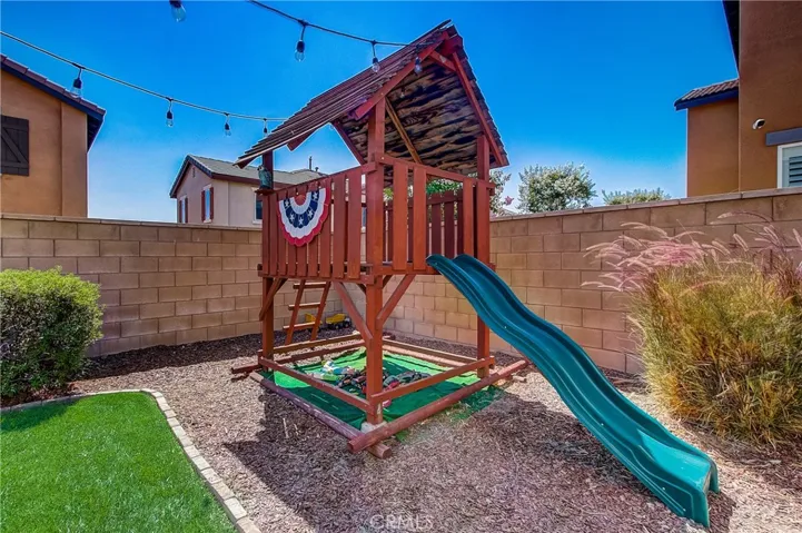 15363 Sugar Cane Lane, Fontana, California 92336