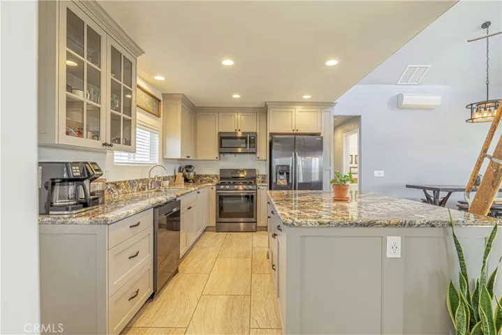 46126 20th Street E, Lancaster, California 93535