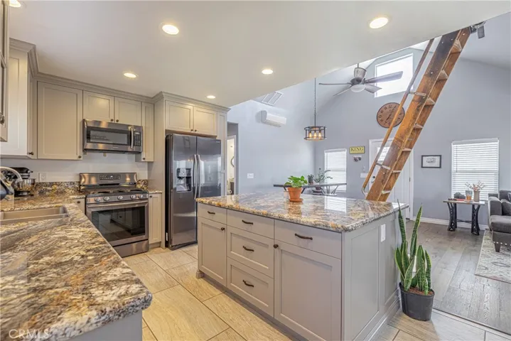 46126 20th Street E, Lancaster, California 93535