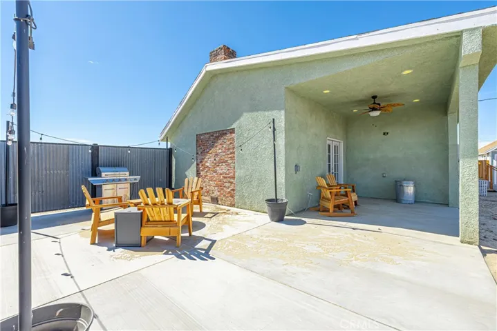 46126 20th Street E, Lancaster, California 93535