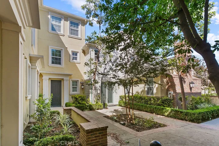 Another view of the charming courtyard.