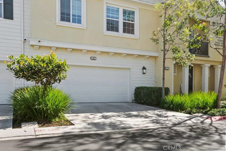 1462 Georgia has a two car driveway which is very rare amongst the condos.