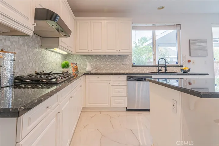 45051 Oakford Court, Temecula, California 92592