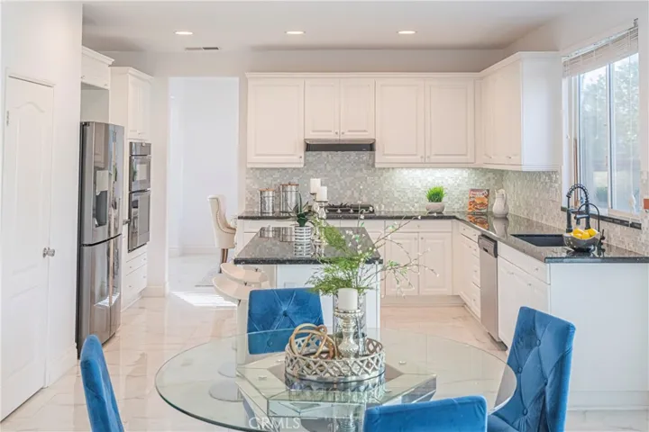 45051 Oakford Court, Temecula, California 92592