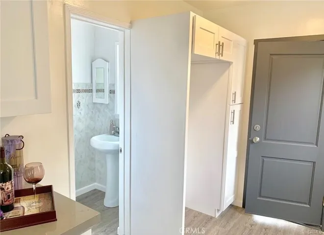 8700 S 10th Avenue, Inglewood, California 90305