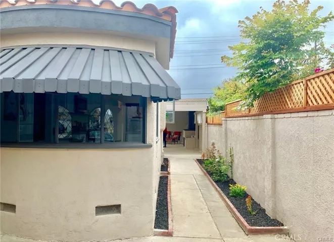 8700 S 10th Avenue, Inglewood, California 90305