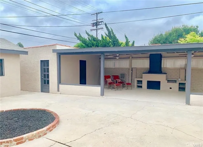8700 S 10th Avenue, Inglewood, California 90305