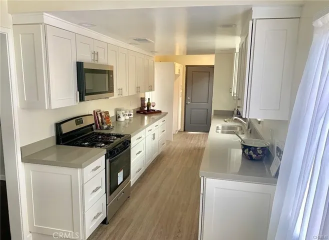 8700 S 10th Avenue, Inglewood, California 90305