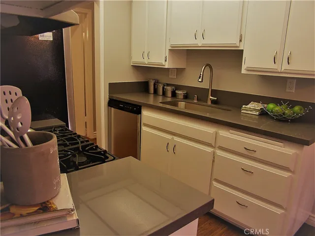 Quartz Counters