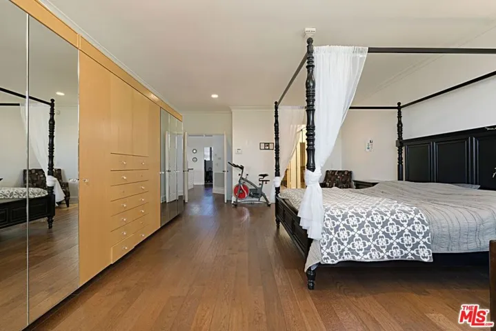 12303 Ridge Circle, Los Angeles, California 90049