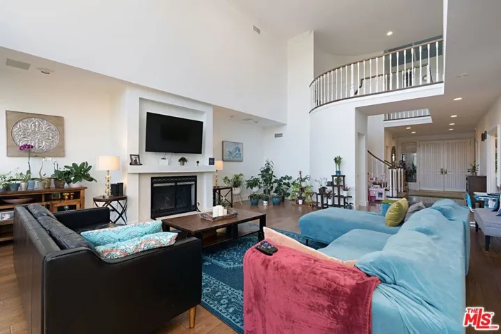 12303 Ridge Circle, Los Angeles, California 90049
