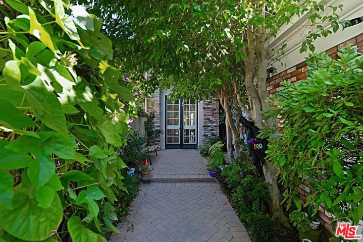 12303 Ridge Circle, Los Angeles, California 90049