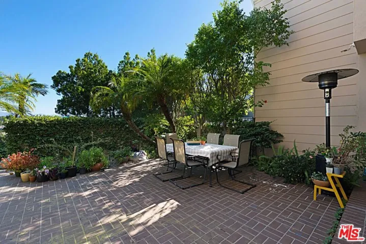 12303 Ridge Circle, Los Angeles, California 90049