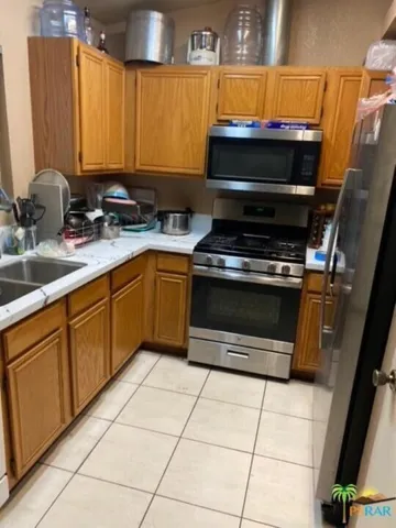 16575 Via Montana kitchen 2