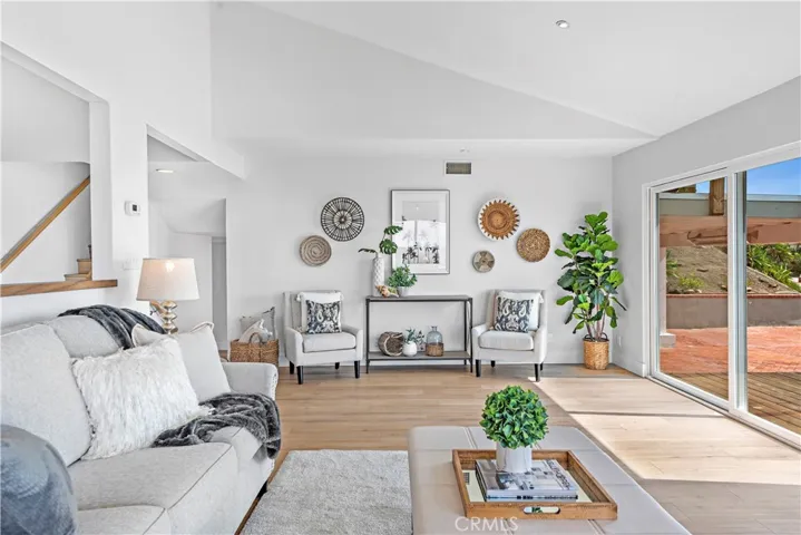 4015 Calle Bienvenido, San Clemente, California 92673