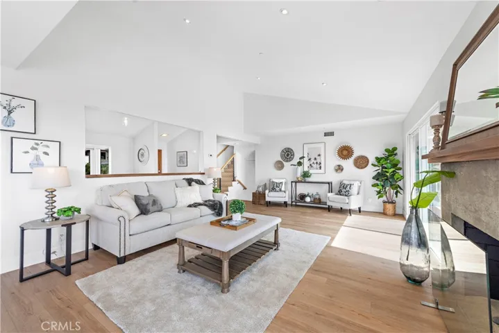 4015 Calle Bienvenido, San Clemente, California 92673