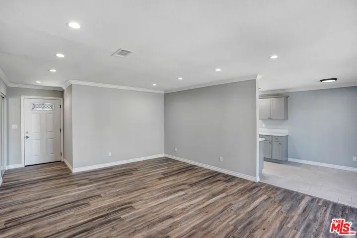 22890 Eyota Road, Apple Valley, California 92308