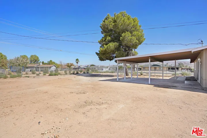 22890 Eyota Road, Apple Valley, California 92308