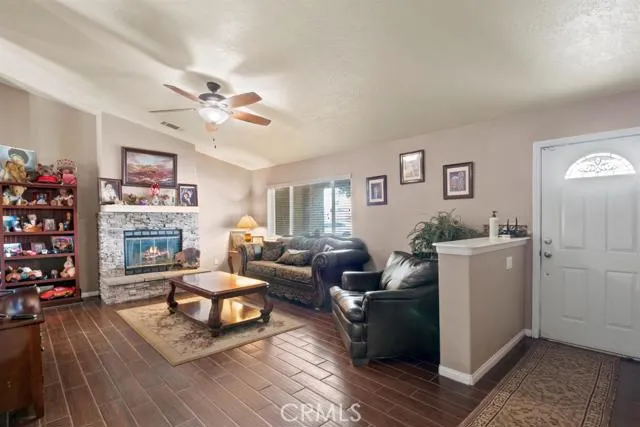 14962 Ranchero Road, Hesperia, California 92345