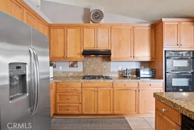 14962 Ranchero Road, Hesperia, California 92345