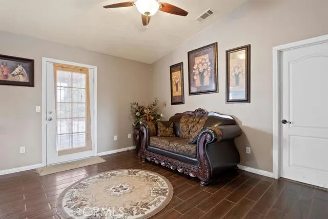 14962 Ranchero Road, Hesperia, California 92345