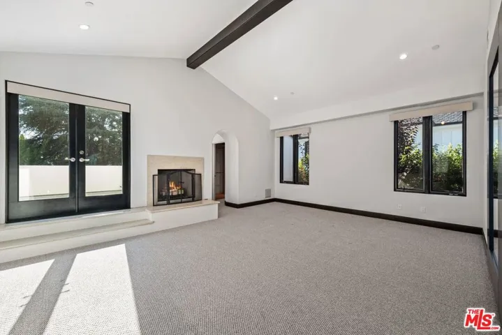 229 22nd Street, Santa Monica, California 90402