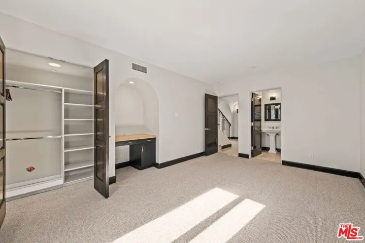 229 22nd Street, Santa Monica, California 90402