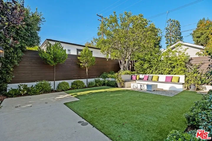 229 22nd Street, Santa Monica, California 90402