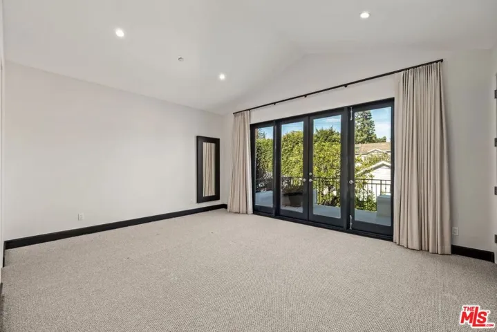 229 22nd Street, Santa Monica, California 90402