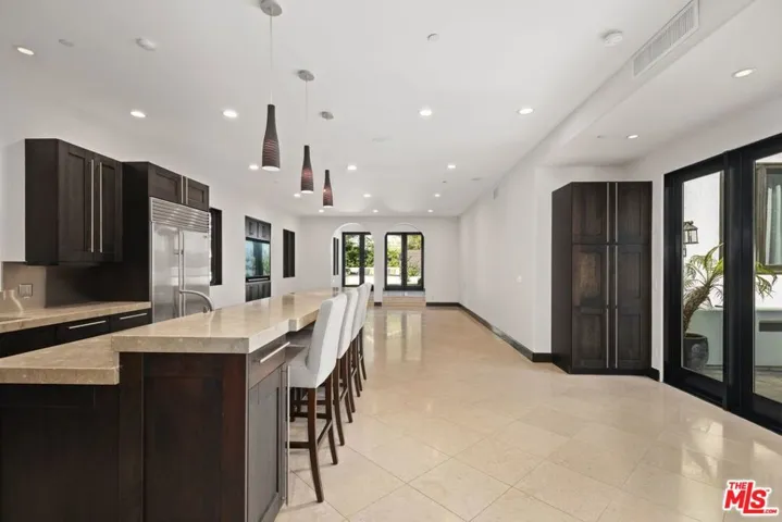 229 22nd Street, Santa Monica, California 90402