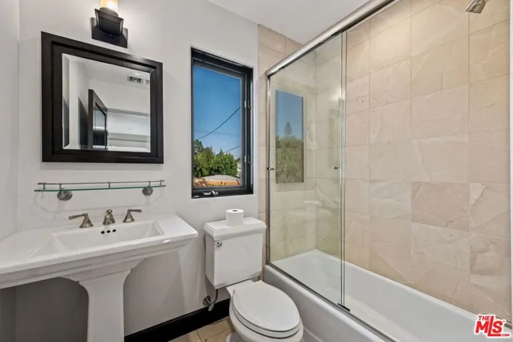 229 22nd Street, Santa Monica, California 90402