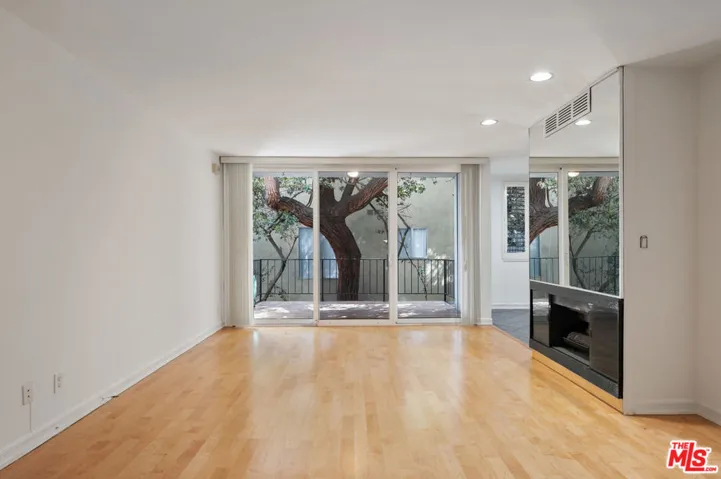 901 10th Street 204, Santa Monica, California 90403