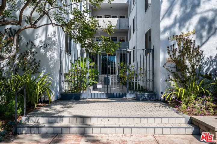 901 10th Street 204, Santa Monica, California 90403