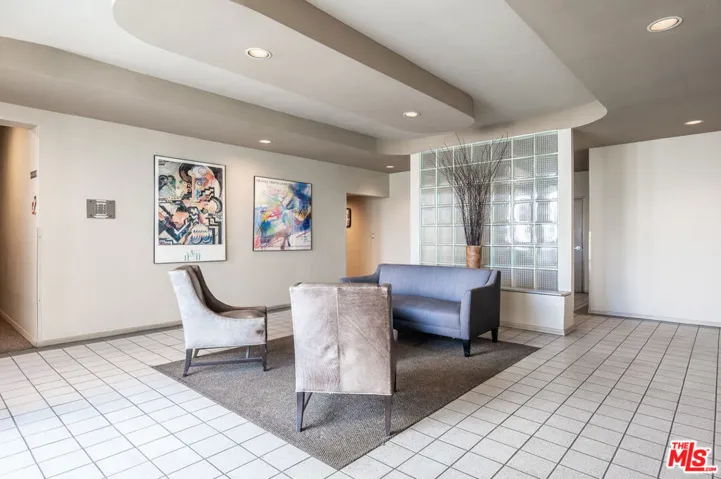 901 10th Street 204, Santa Monica, California 90403