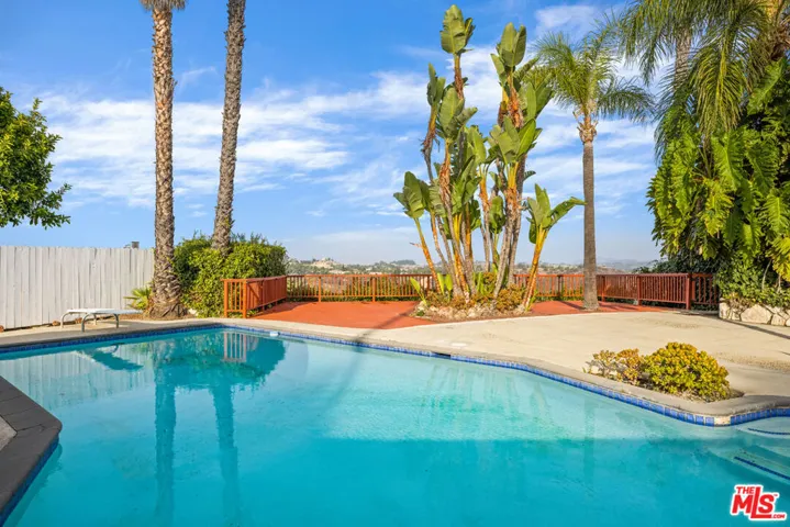 2254 Stradella Road, Los Angeles, California 90077