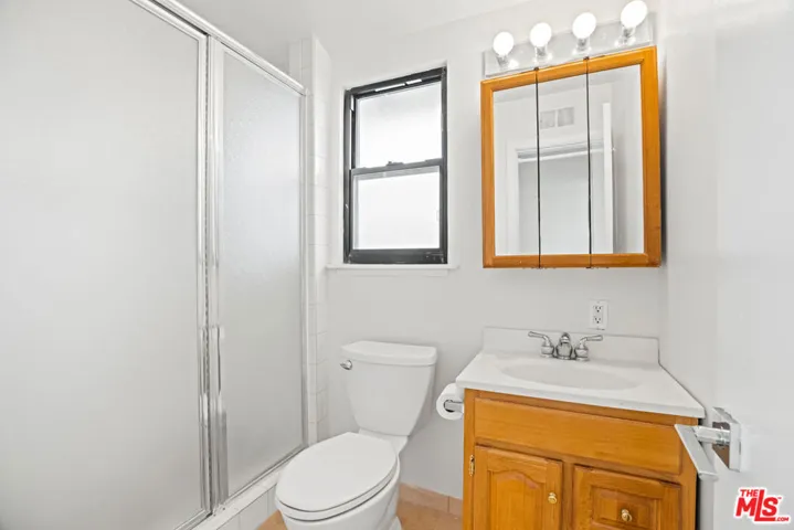 2254 Stradella Road, Los Angeles, California 90077