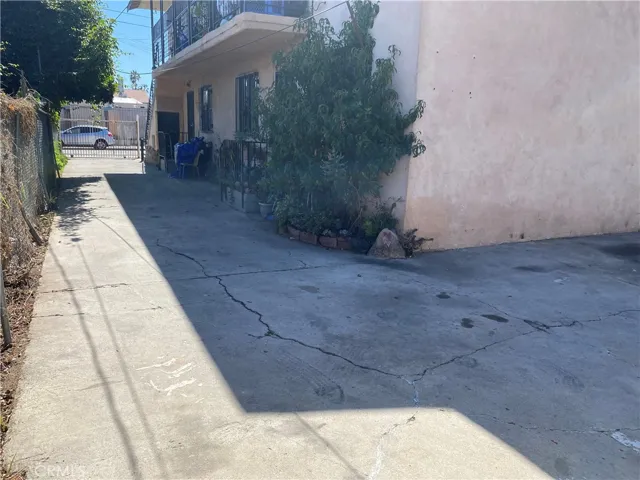 138 W 66th Street, Los Angeles, California 90003