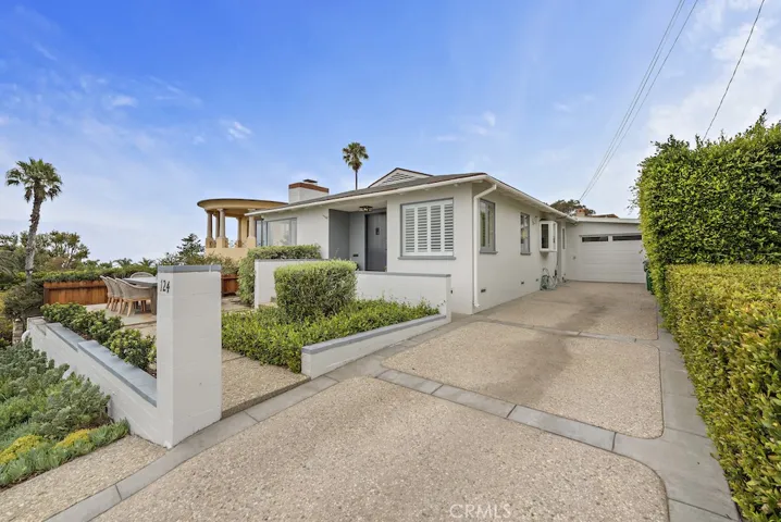 124 La Brea Street, Laguna Beach, California 92651