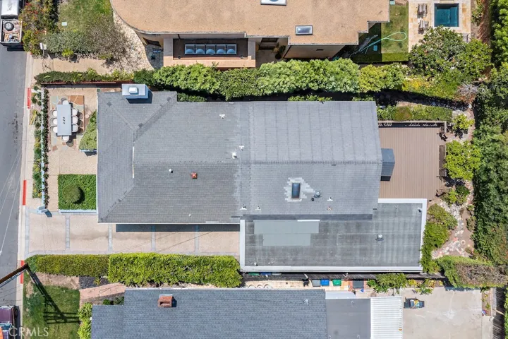 124 La Brea Street, Laguna Beach, California 92651