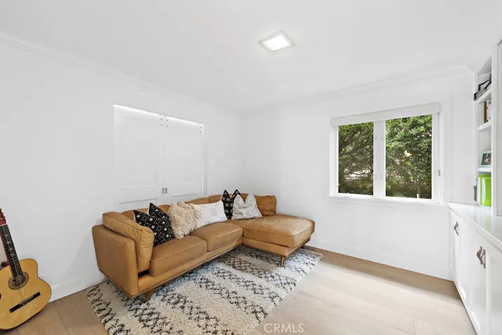 124 La Brea Street, Laguna Beach, California 92651