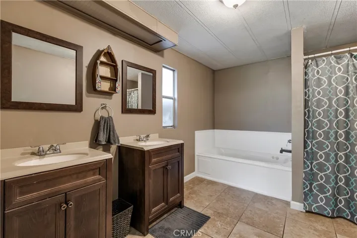 370 E Lassen Avenue 13, Chico, California 95973