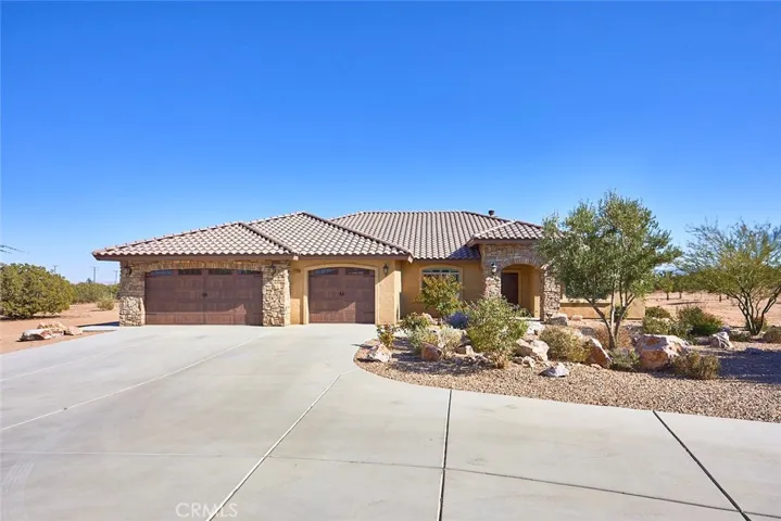 7755 Coyote, Oak Hills, California 92344