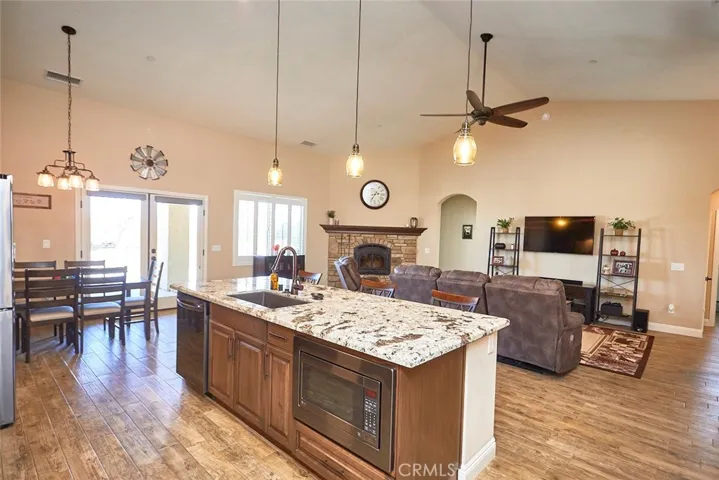7755 Coyote, Oak Hills, California 92344