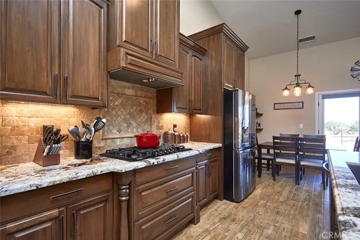 7755 Coyote, Oak Hills, California 92344