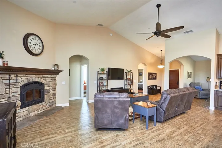 7755 Coyote, Oak Hills, California 92344