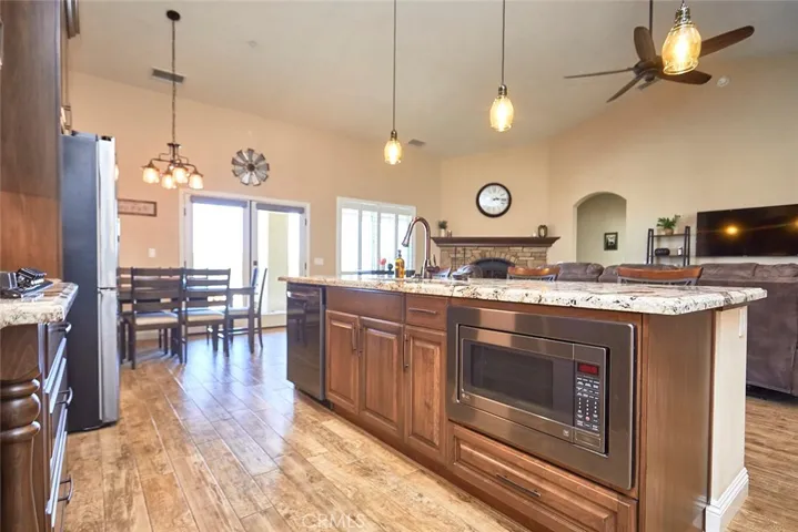 7755 Coyote, Oak Hills, California 92344