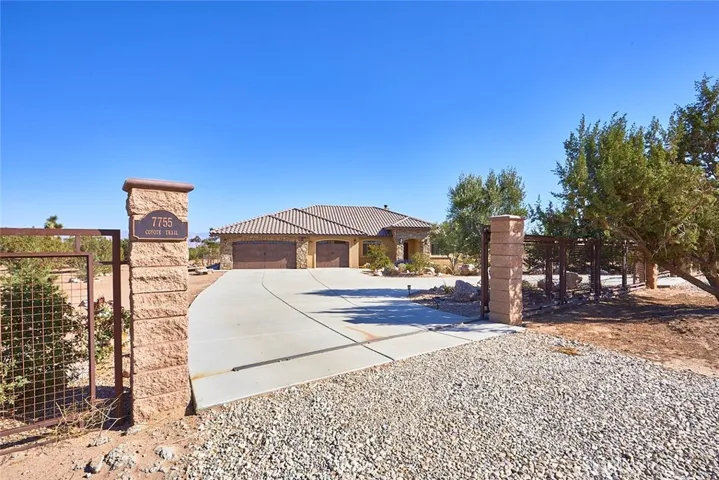 7755 Coyote, Oak Hills, California 92344
