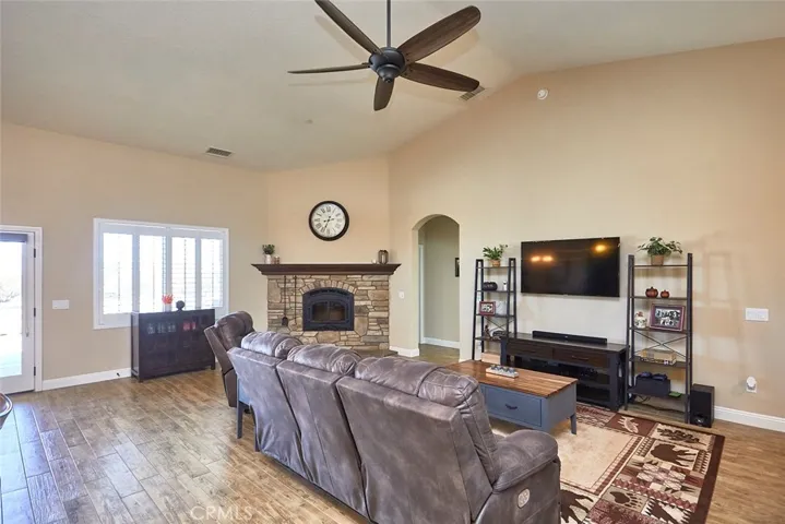 7755 Coyote, Oak Hills, California 92344
