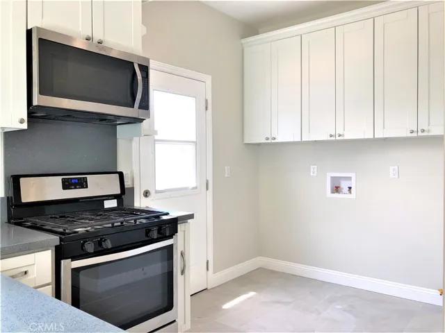 221 S Helberta Avenue, Redondo Beach, California 90277